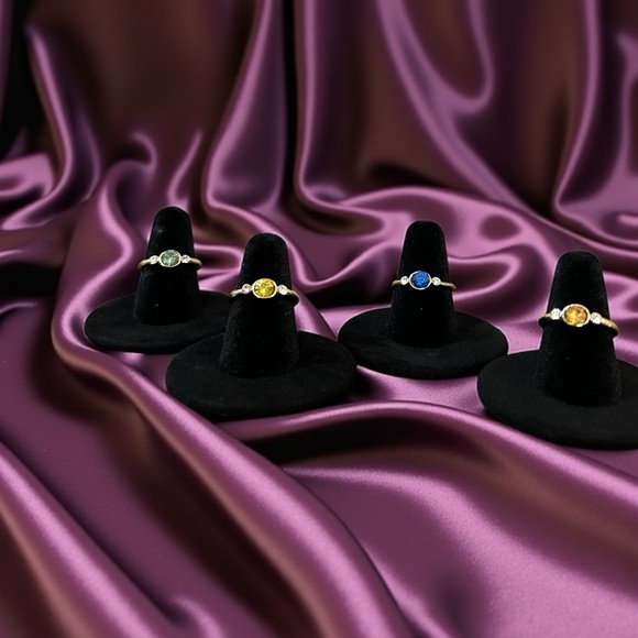 Elegant Gold Gemstone and Rhinestones Ring - Picture 2 of 8